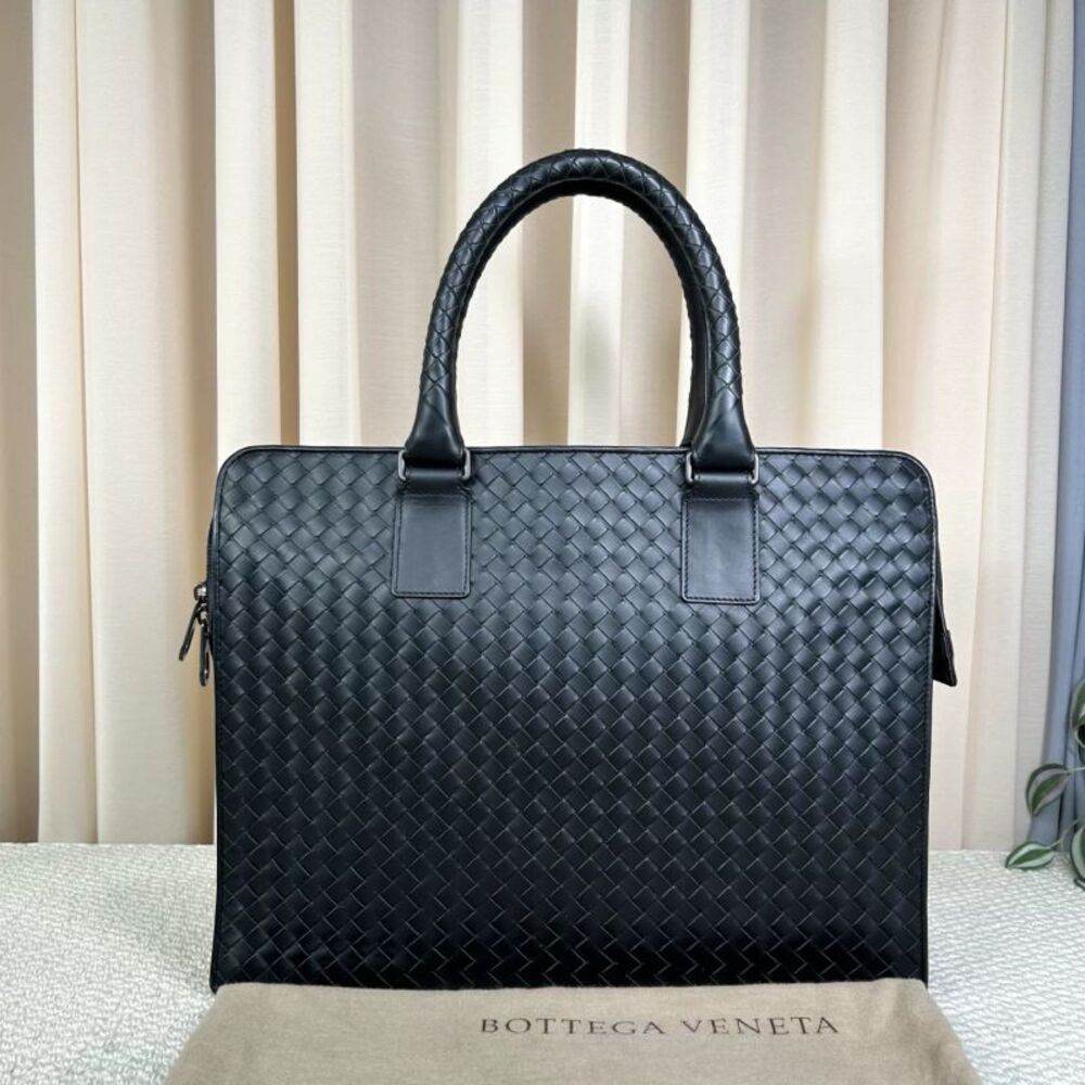 Bv Women Pre-Loved Bag Very Good Condition